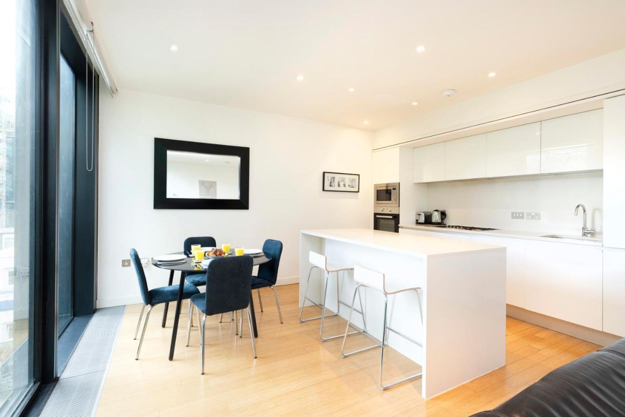 Apartment Altido Elegant Flat Near The Meadows With Parking