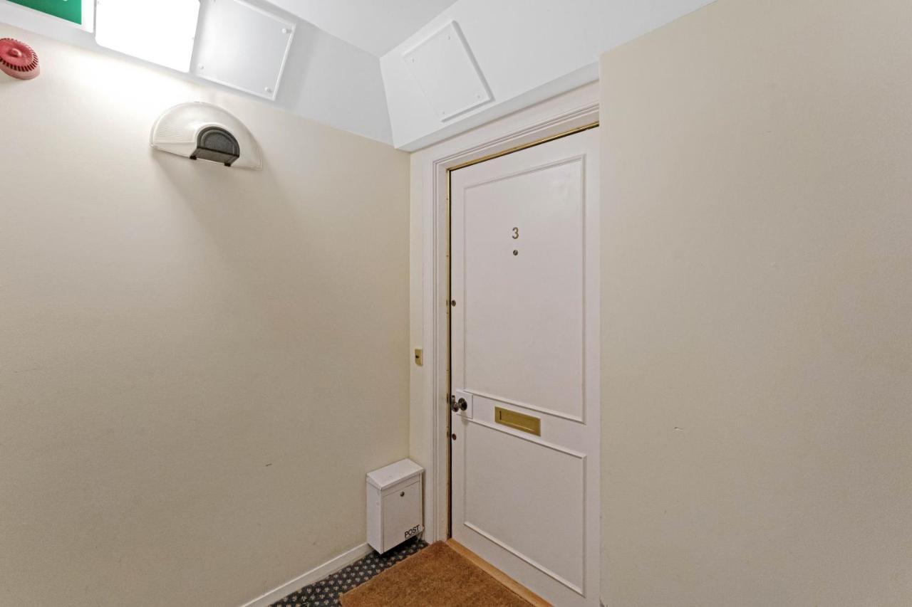 Elegant & Unique Getaway - Spacious 3 Bedroom, 2 Bathroom Centre - Free Allocated Parking. Appartement *
