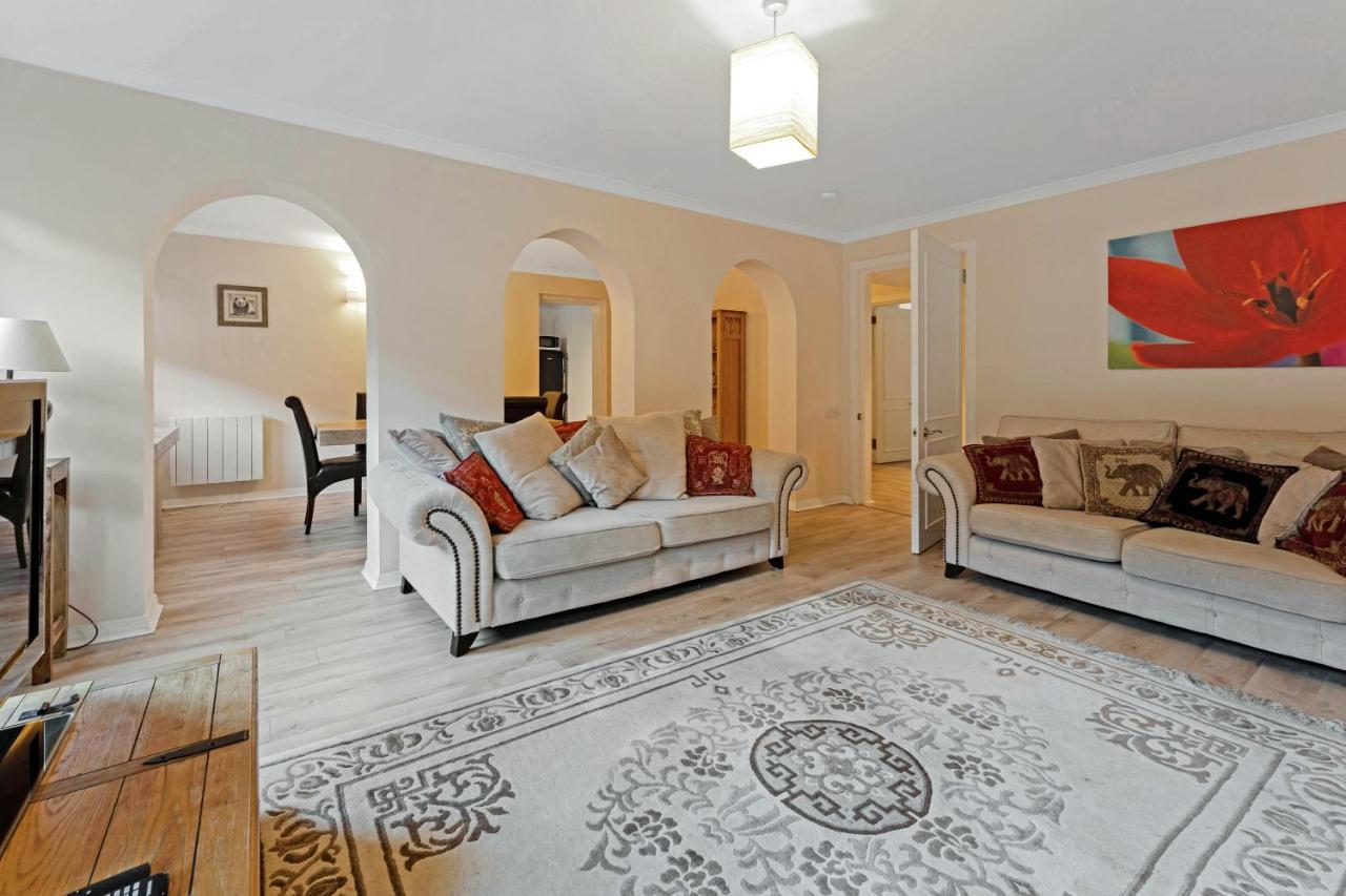 Elegant & Unique Getaway - Spacious 3 Bedroom, 2 Bathroom Centre - Free Allocated Parking. Appartement *