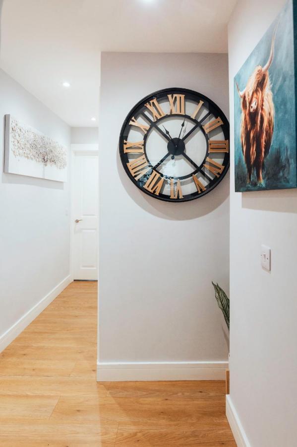 Luxury Modern 3 Bedroom In Centre * EDI