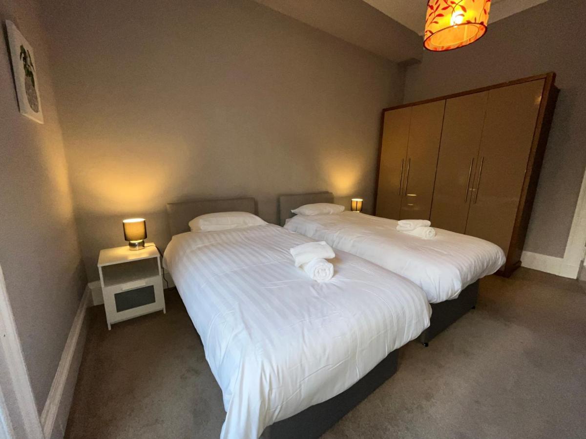 Apartment Bright 3 Bedroom Edinburgh