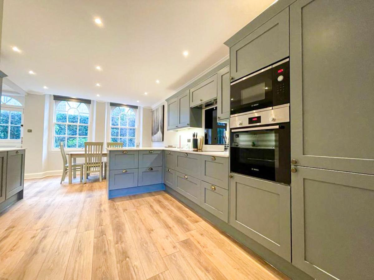 Sophisticated 3br With Garden, Quiet New Town Lane Apartment Edinburgh