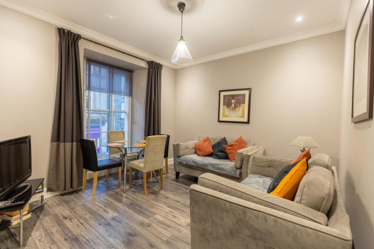 Appartement Two Bedroom Within Walking Distance To Centre *