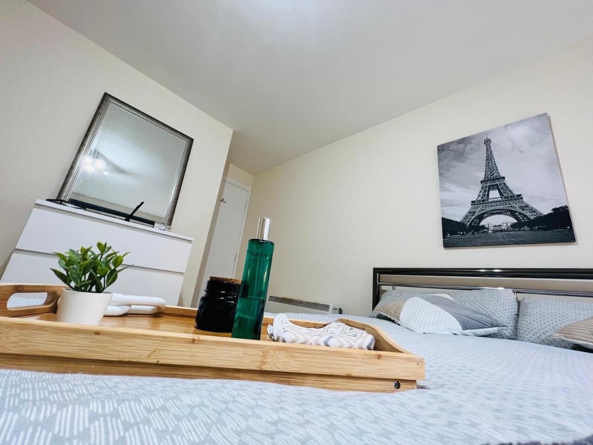Peaceful 2 Bedroom Flat With Free Parking *