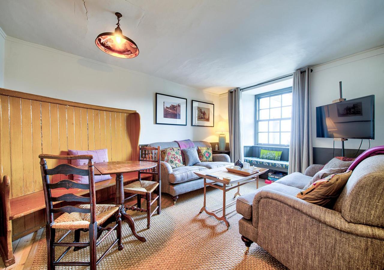 The Rock House - Terrace - In Heart Of The Edinburgh