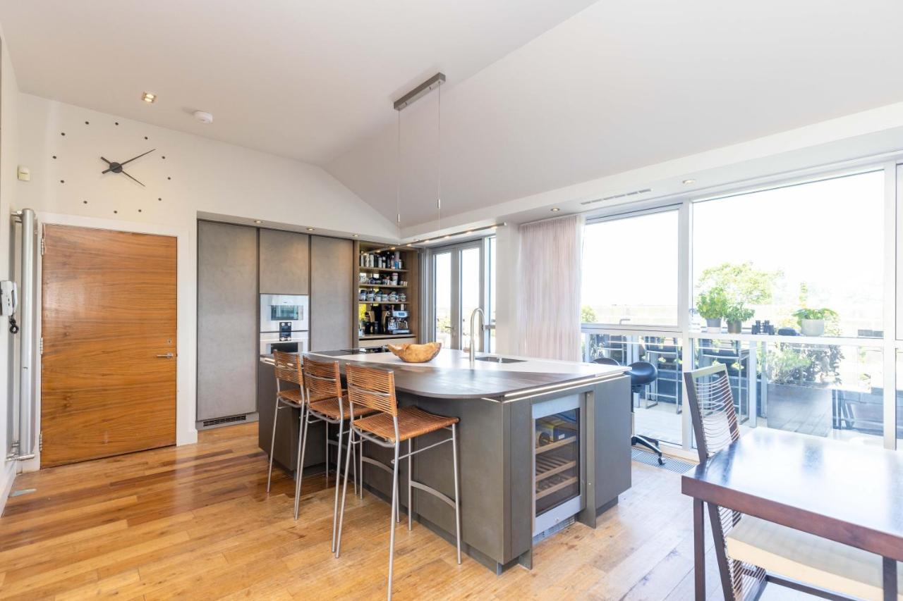 Joivy Beautiful Penthouse With Terrace & Jacuzzi Apartment Edinburgh