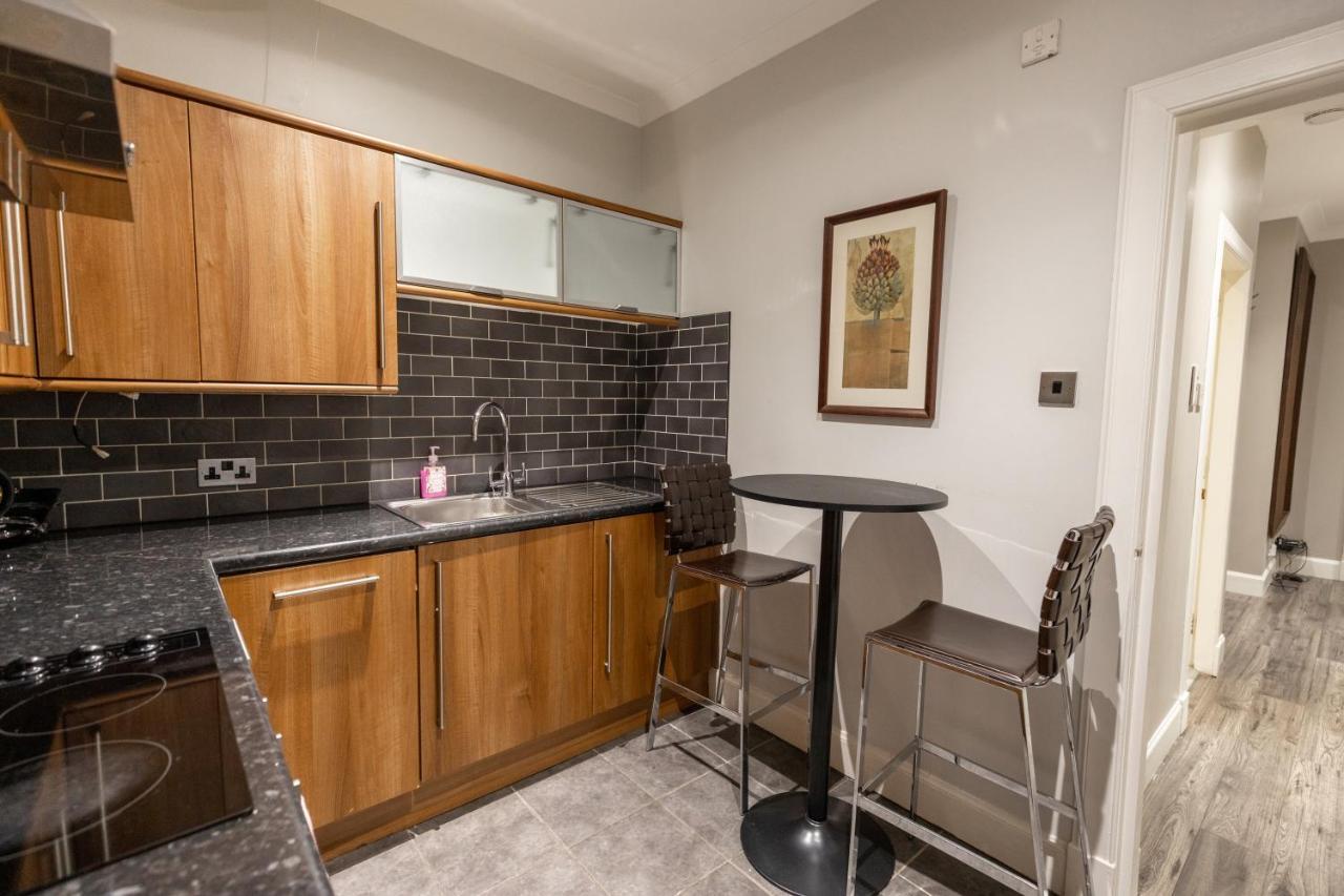Two Bedroom Within Walking Distance To Centre * EDI