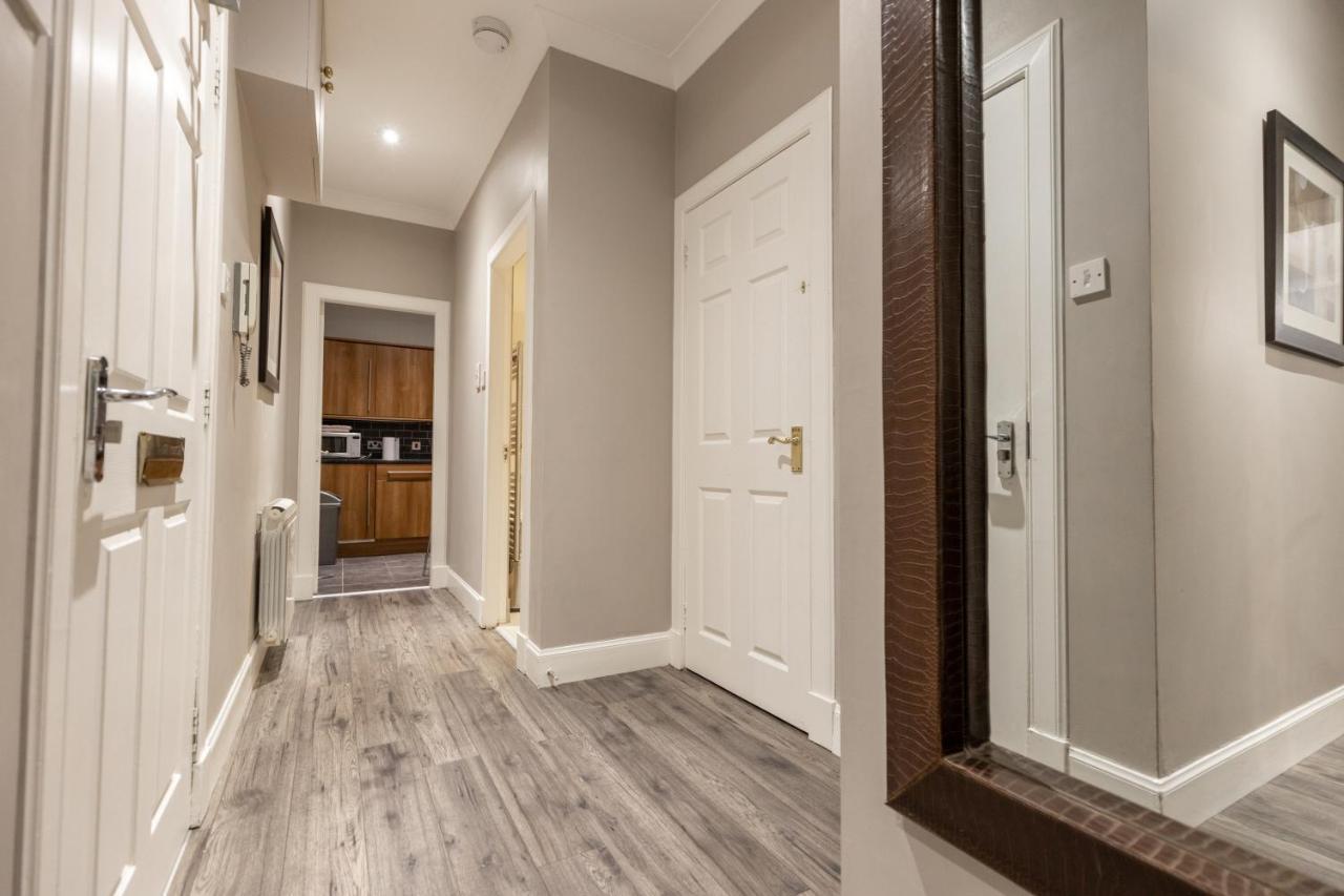 Two Bedroom Within Walking Distance To Centre