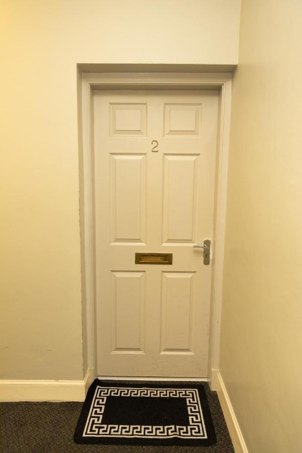 Two Bedroom Within Walking Distance To Centre
