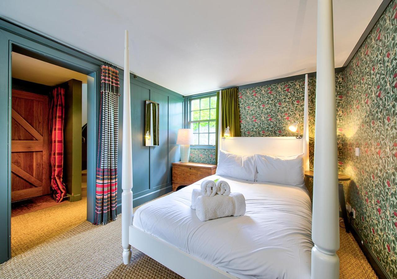 Rock House - Photographer's - Historic Gem In The Heart Of The