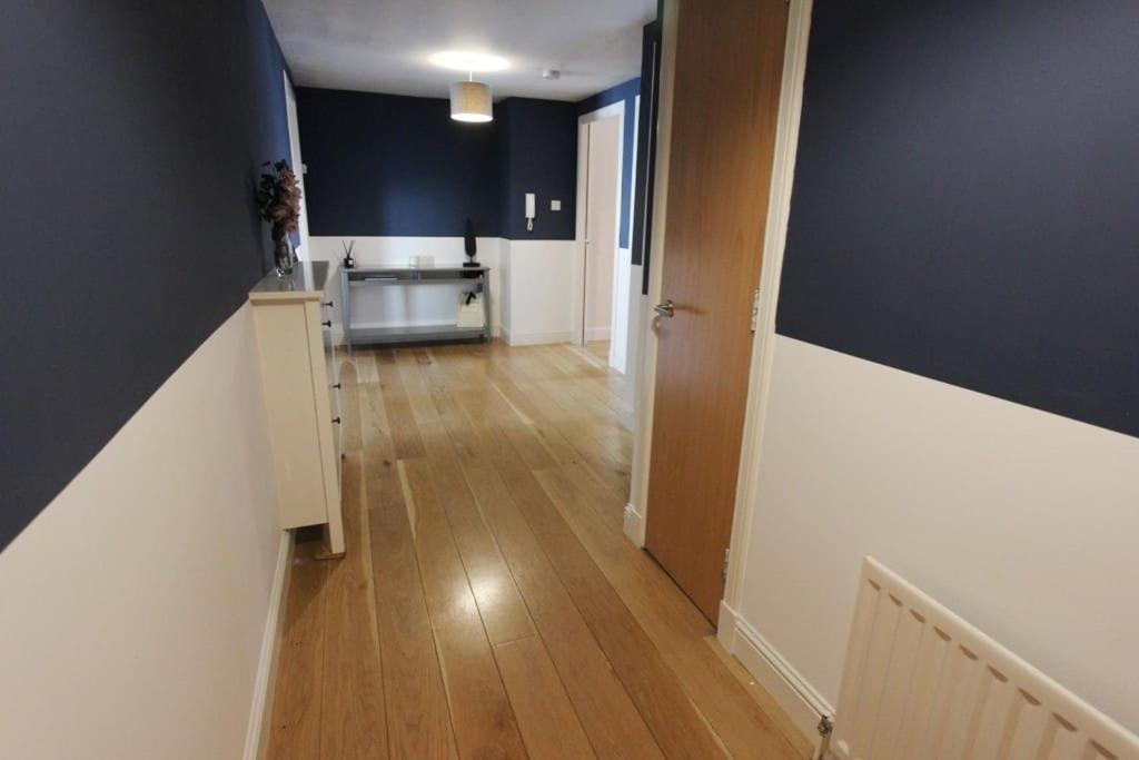 Spacious 2 Bed, 2 Bath -the Shore, Leith Edinburgh