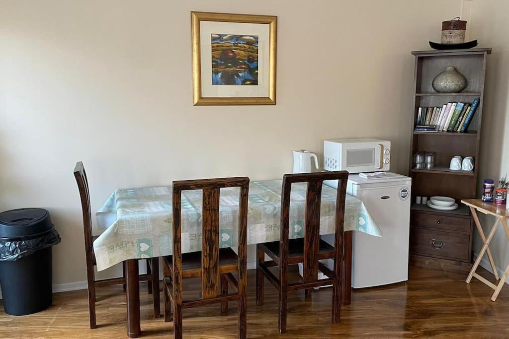 Apartment Cosy & Bright Semi-detached House Edinburgh