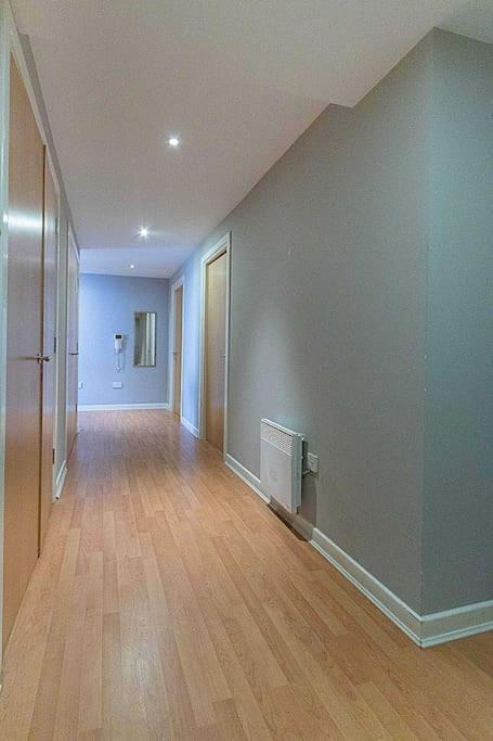 Modern 2 Bed With Stunning Seaside View Apartment