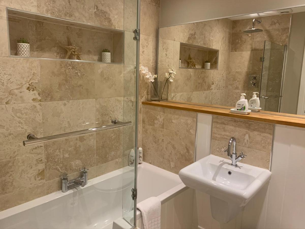 Chic 2b Centre Flat & Patio , Close To Castle *