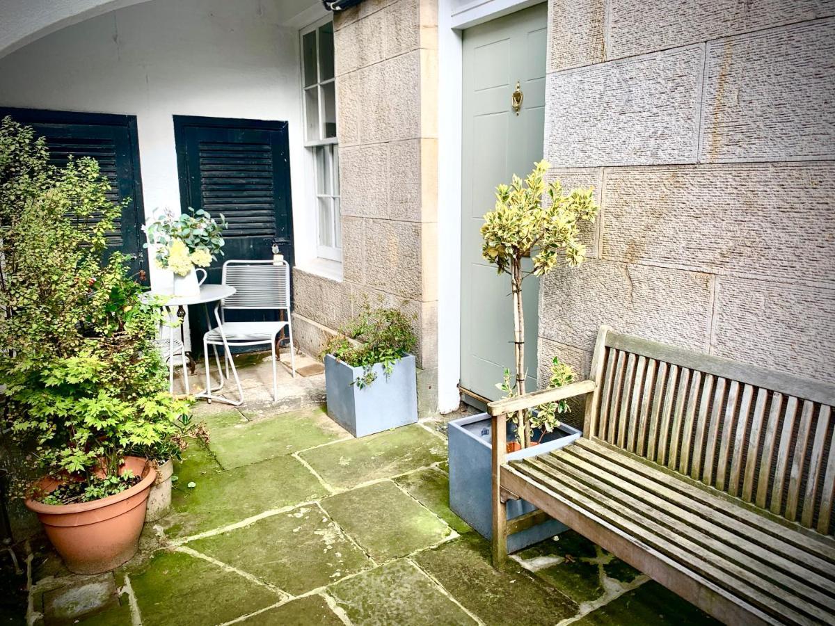 Apartment Chic 2b Centre Flat & Patio , Close To Castle EDI