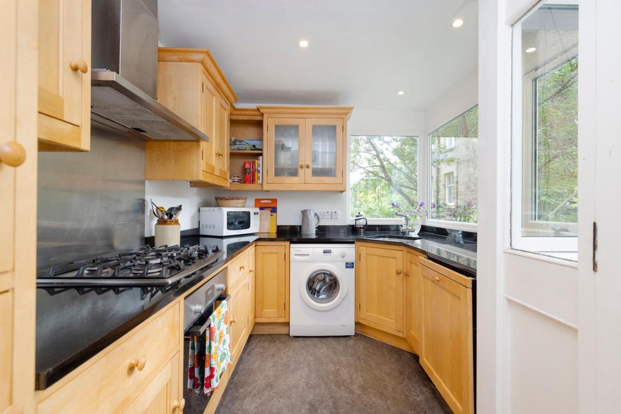 Joivy 3-bed Meadows Flat Near Castle *