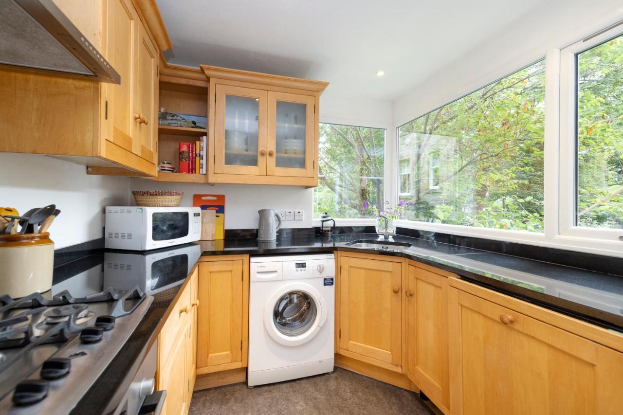Joivy 3-bed Meadows Flat Near Castle * Edinburgh
