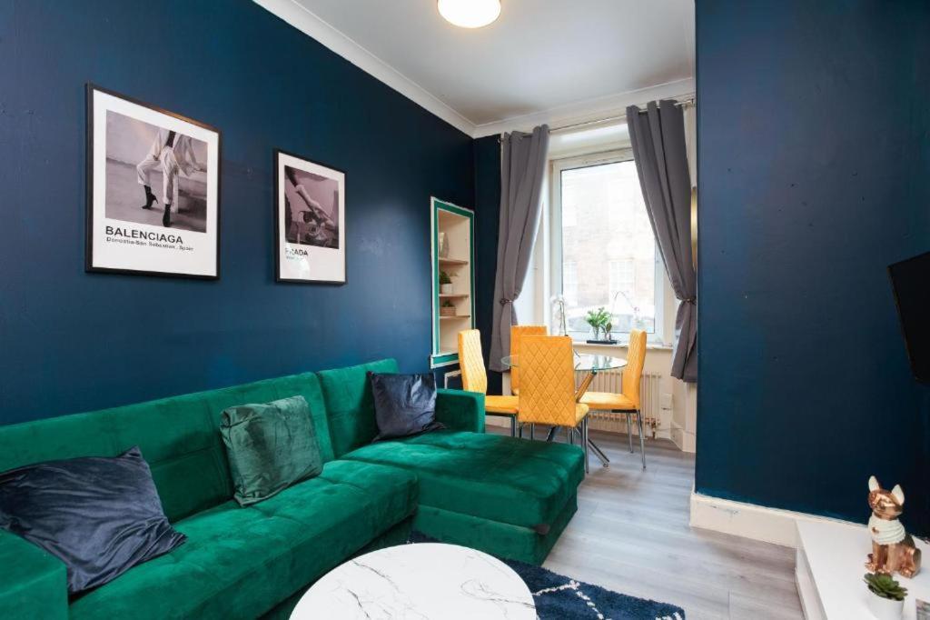 Beautiful Boutique Abode - Sleeps 4 Apartment