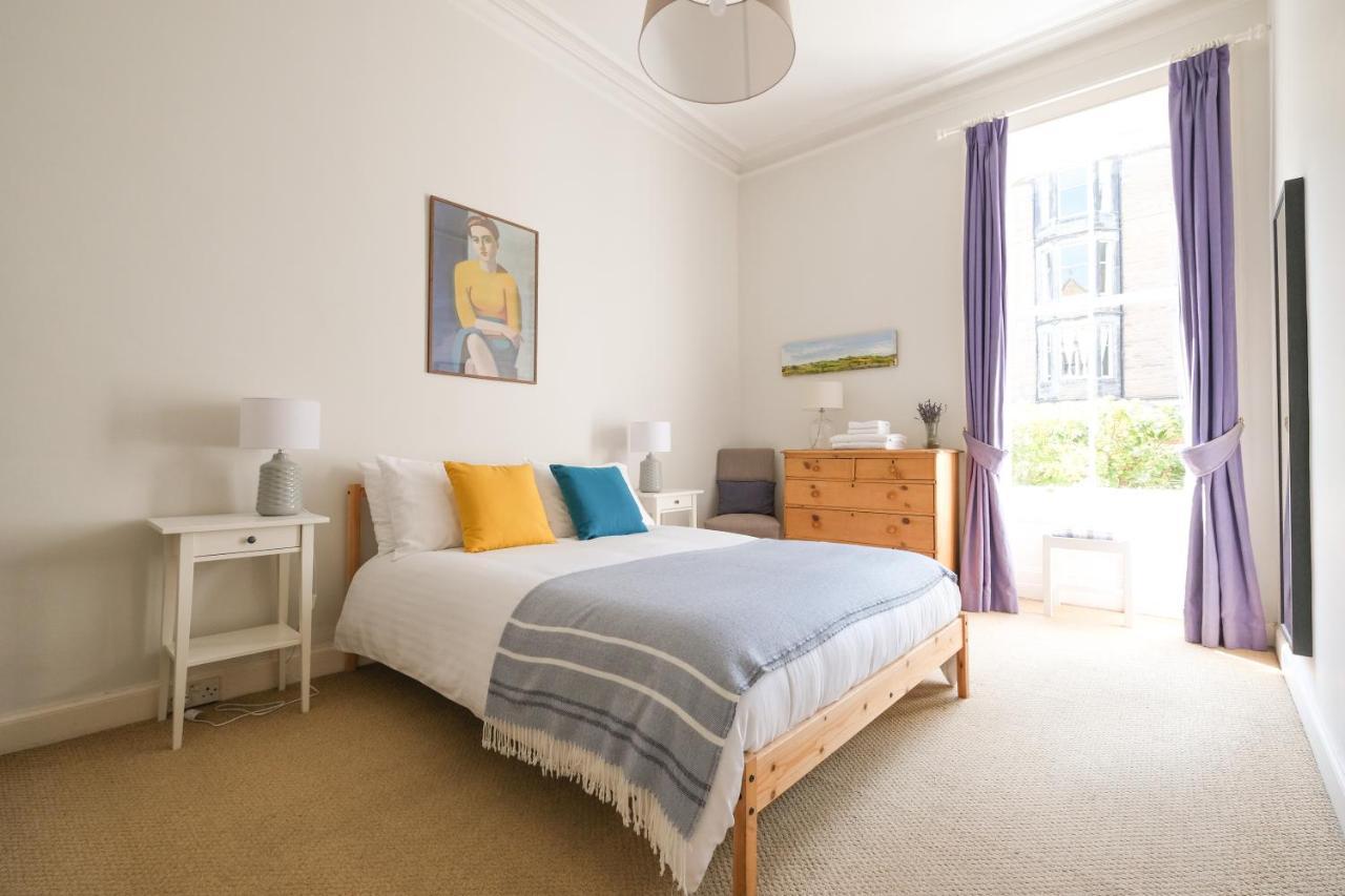Joivy 3-bed Meadows Flat Near Castle Apartment *