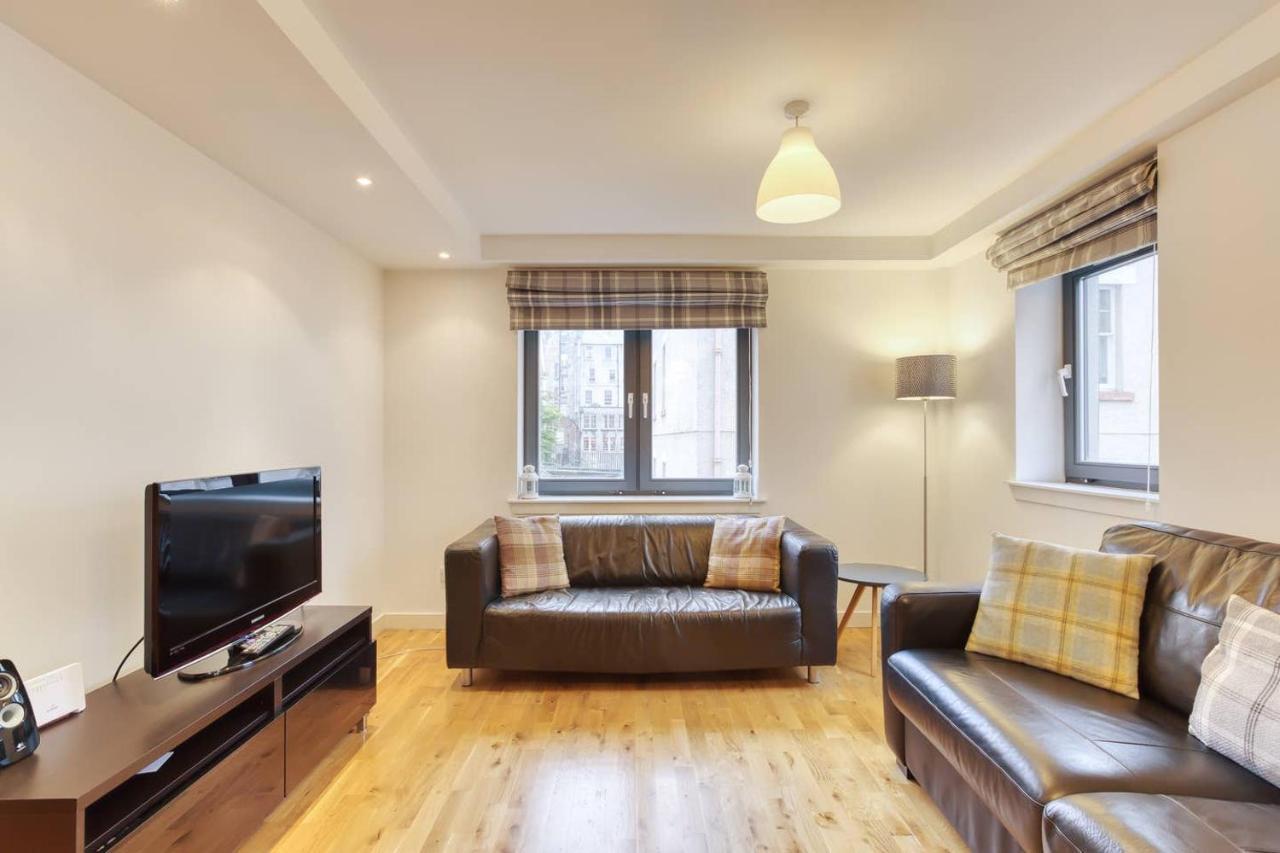 Appartement *amazing Location!*in Heart Of The City. 2br & Cot
