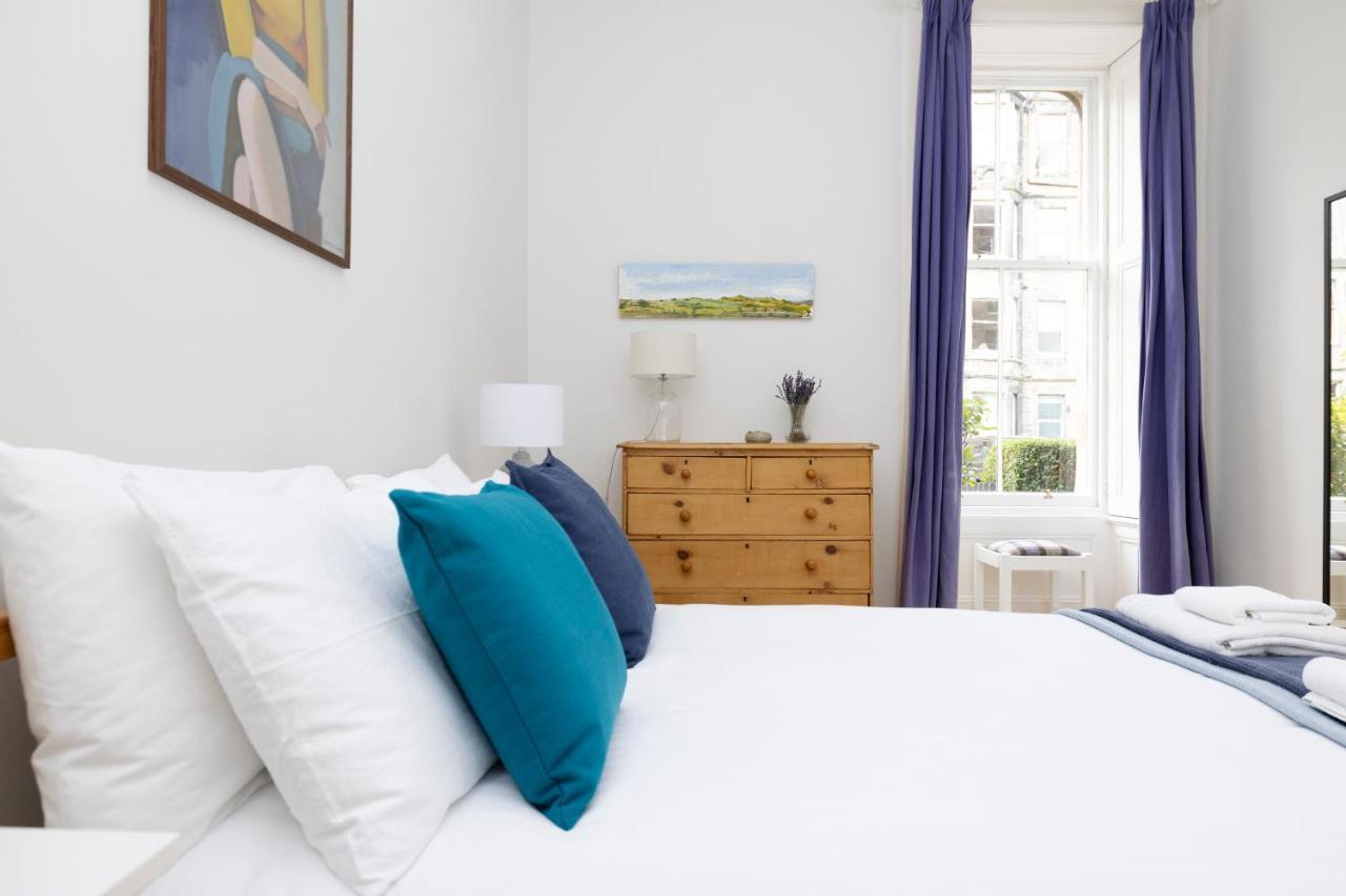 Joivy 3-bed Meadows Flat Near Castle Apartment
