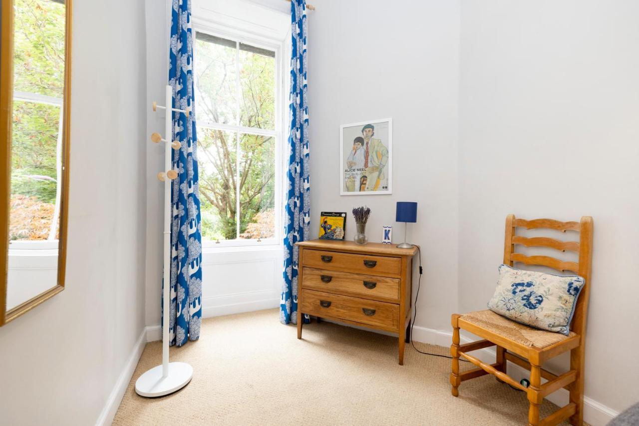 Joivy 3-bed Meadows Flat Near Castle Apartment *