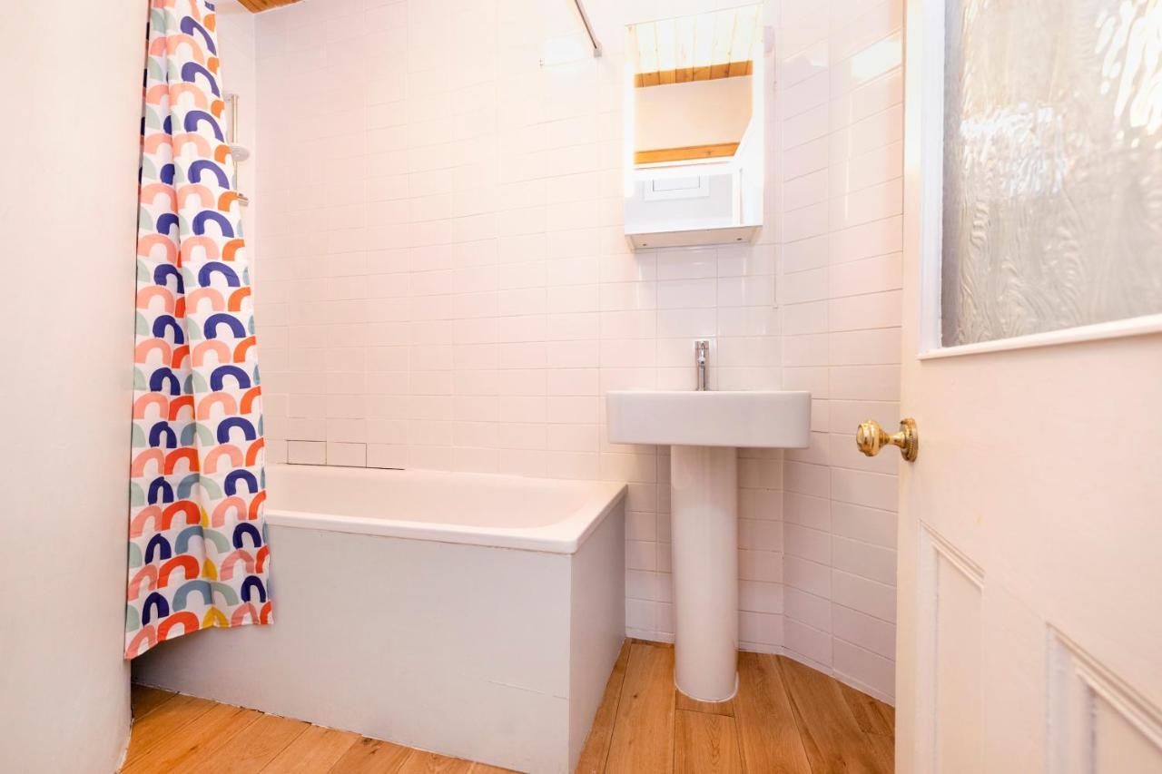 Joivy 3-bed Meadows Flat Near Castle Edinburgh