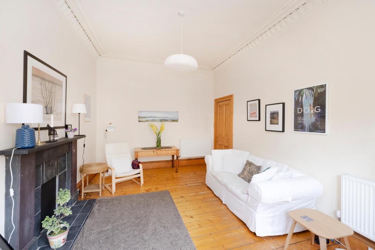 Joivy 3-bed Meadows Flat Near Castle