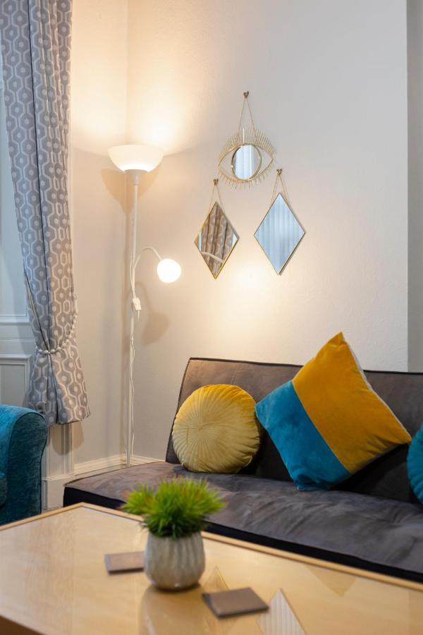 Oesis - Stylish Holiday Near Centre Vakantiehuis *