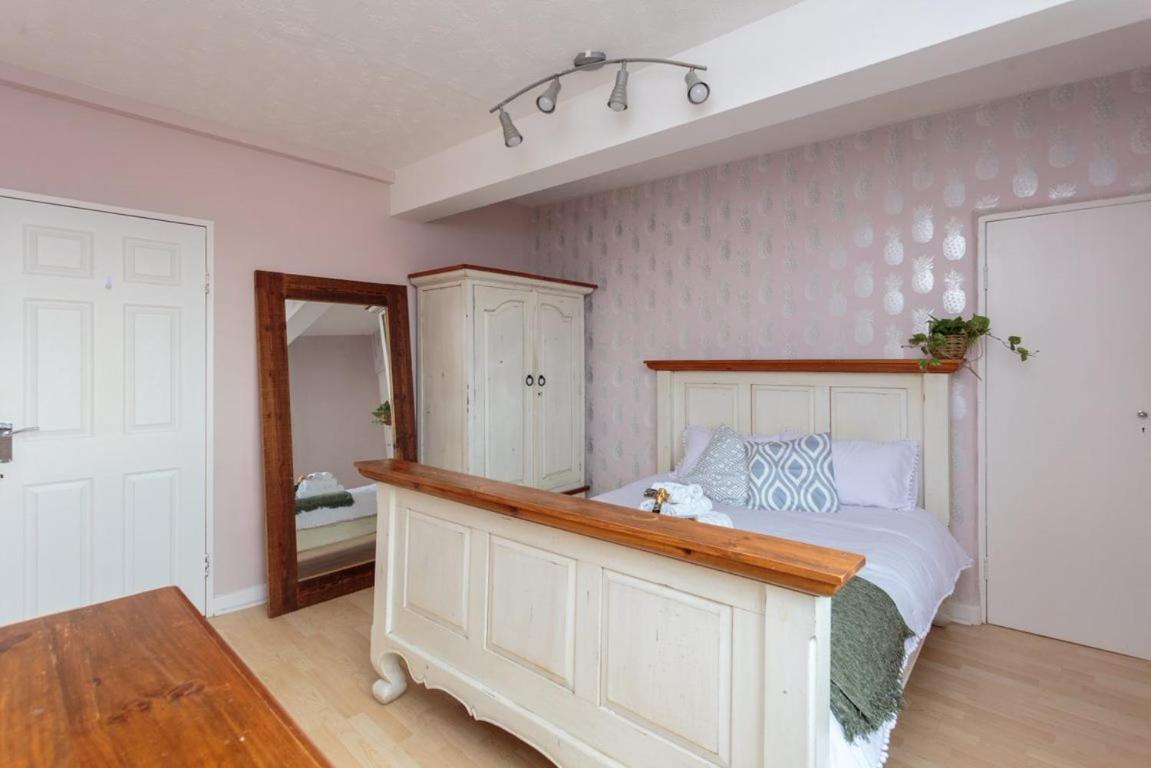 Gorgeous 3-bed Flat, 15 Minutes To Centre EDI