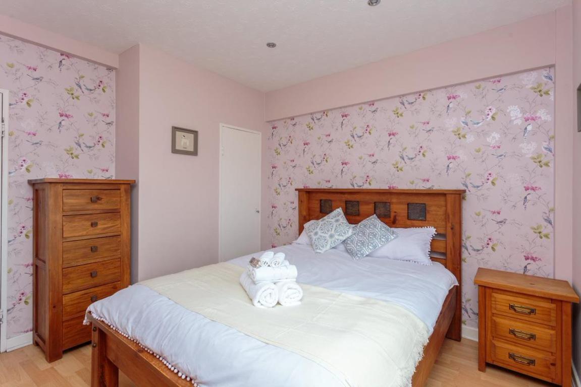 Gorgeous 3-bed Flat, 15 Minutes To Centre