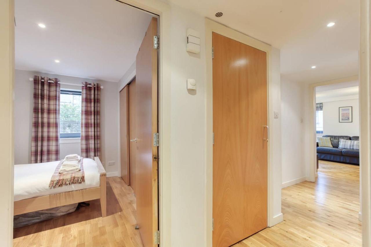 *amazing Location!*in Heart Of The City. 2br & Cot Appartement EDI