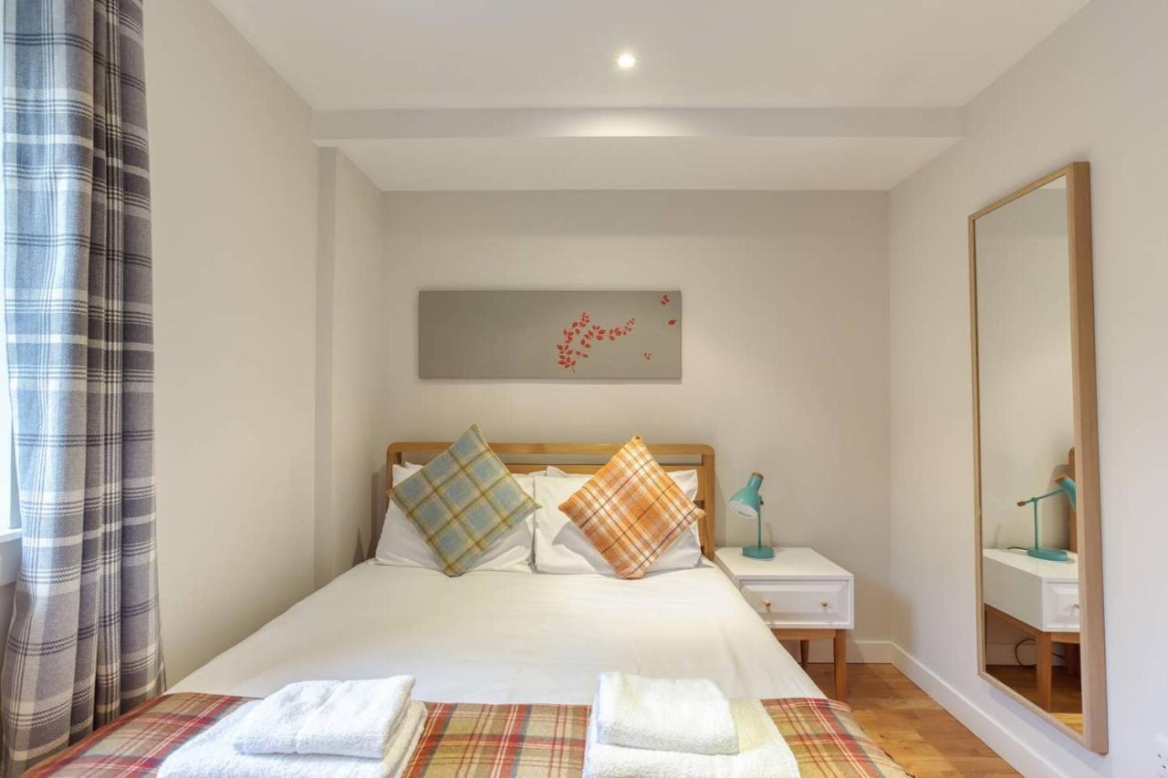 *amazing Location!*in Heart Of The City. 2br & Cot EDI