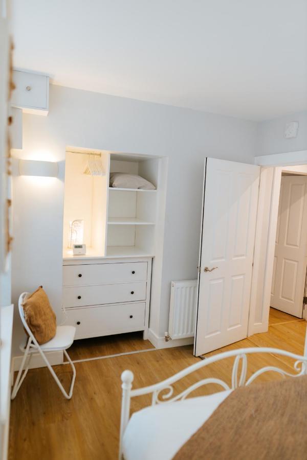 Luxury Modern 3 Bedroom In Centre *