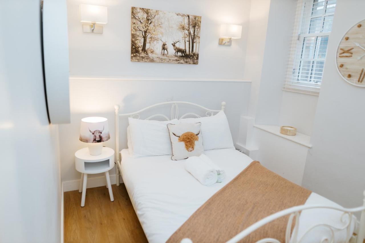 Luxury Modern 3 Bedroom In Centre
