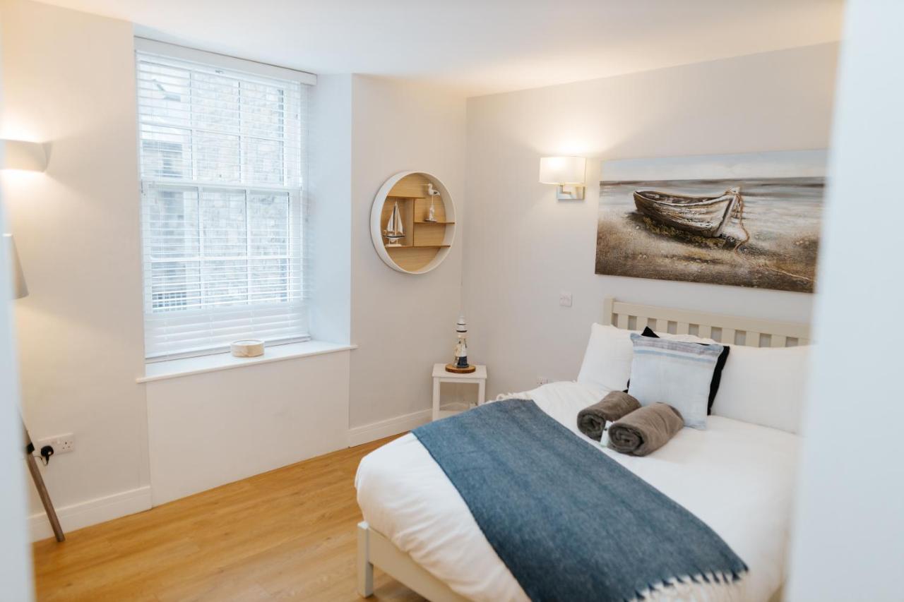 Luxury Modern 3 Bedroom In Centre * EDI