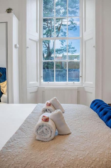 Luxury 3 Bed 2 Bath Main Door Apartm At Wardie Bay Edinburgh
