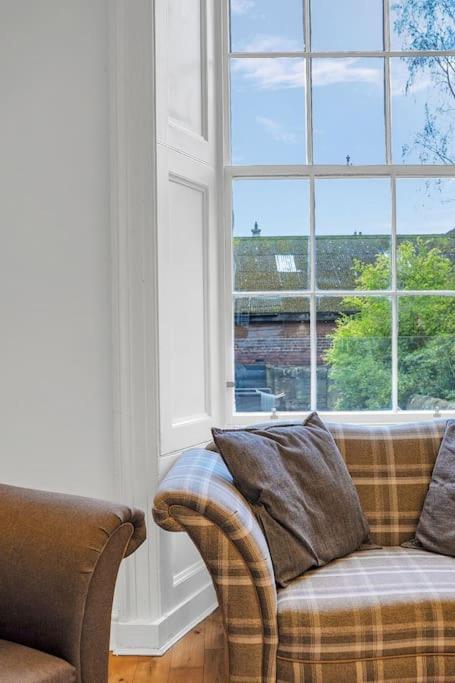 Luxury 3 Bed 2 Bath Main Door Apartm At Wardie Bay Edinburgh