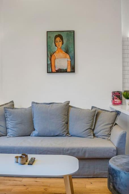 Luxury 3 Bed 2 Bath Main Door Apartm At Wardie Bay Apartment