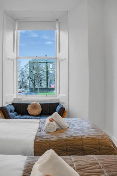 Luxury 3 Bed 2 Bath Main Door Apartm At Wardie Bay * Edinburgh