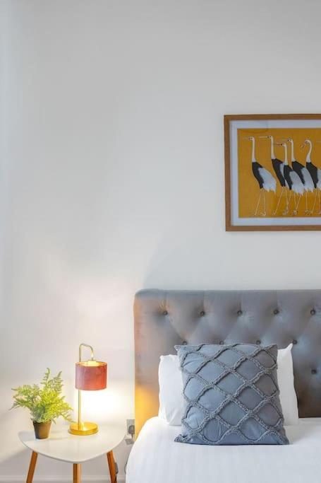 Luxury 3 Bed 2 Bath Main Door Apartm At Wardie Bay Edinburgh