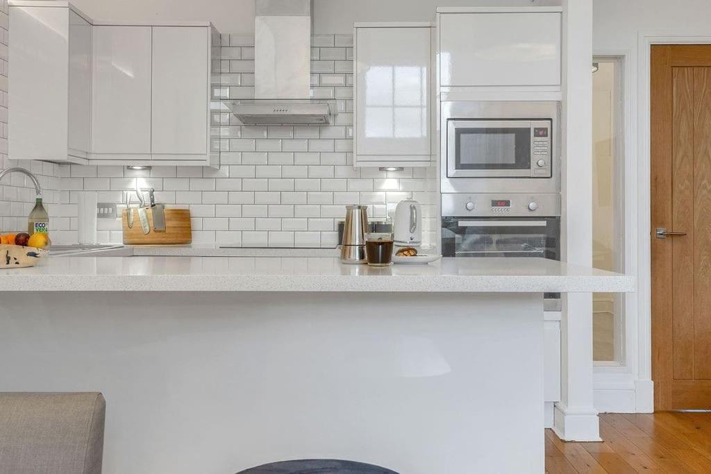 Apartment Luxury 3 Bed 2 Bath Main Door Apartm At Wardie Bay