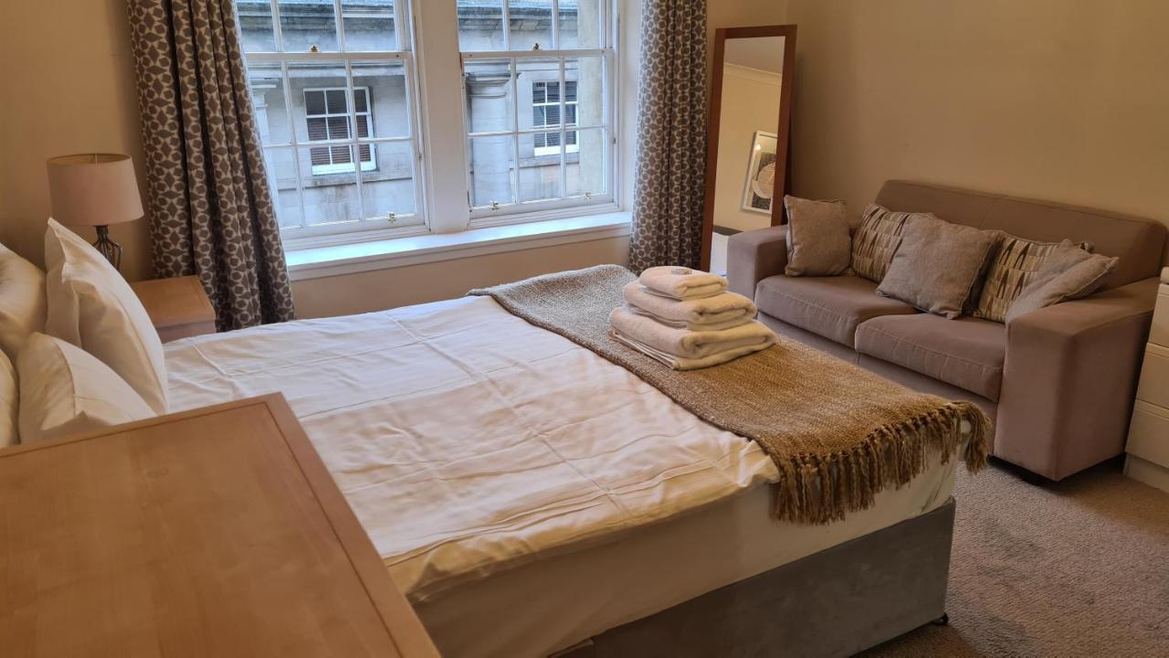Apartment 4 New Assembly Close - Royal Mile