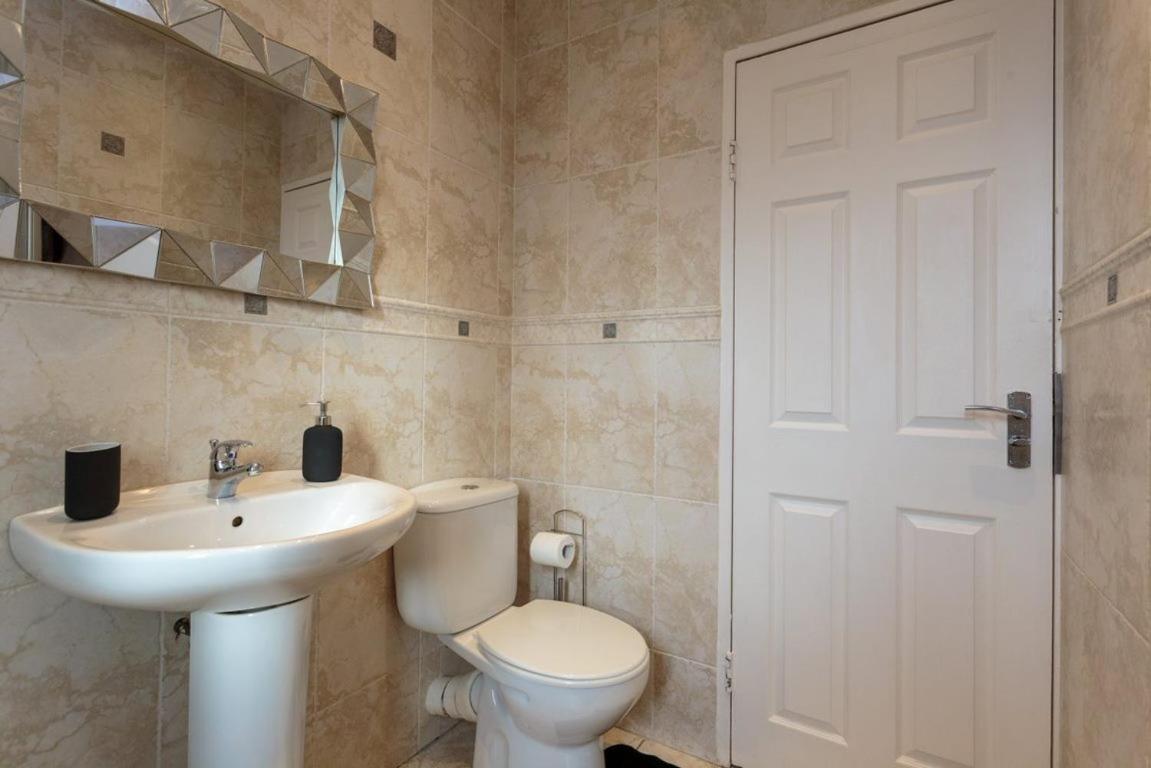 Gorgeous 3-bed Flat, 15 Minutes To Centre *