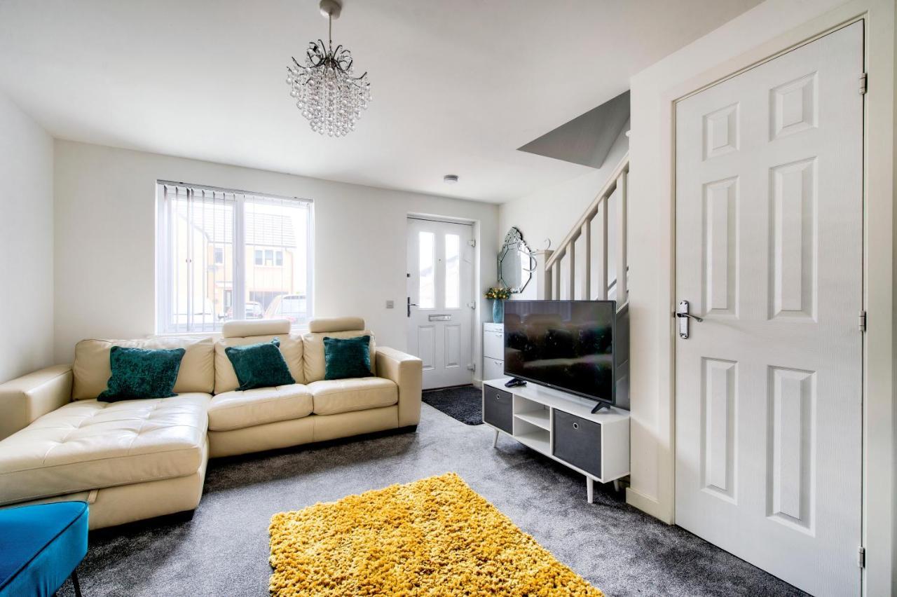 Holiday home 2-bedroom With Private Garden & Parking
