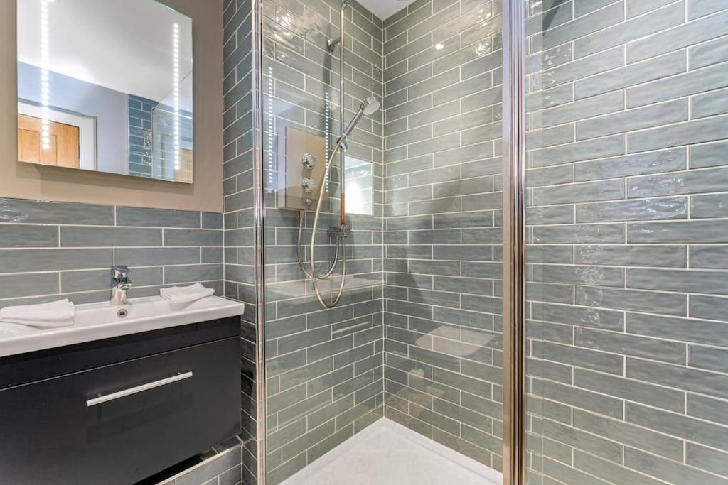 Boutique Modern Royal Mile Sleeps 4 EDI