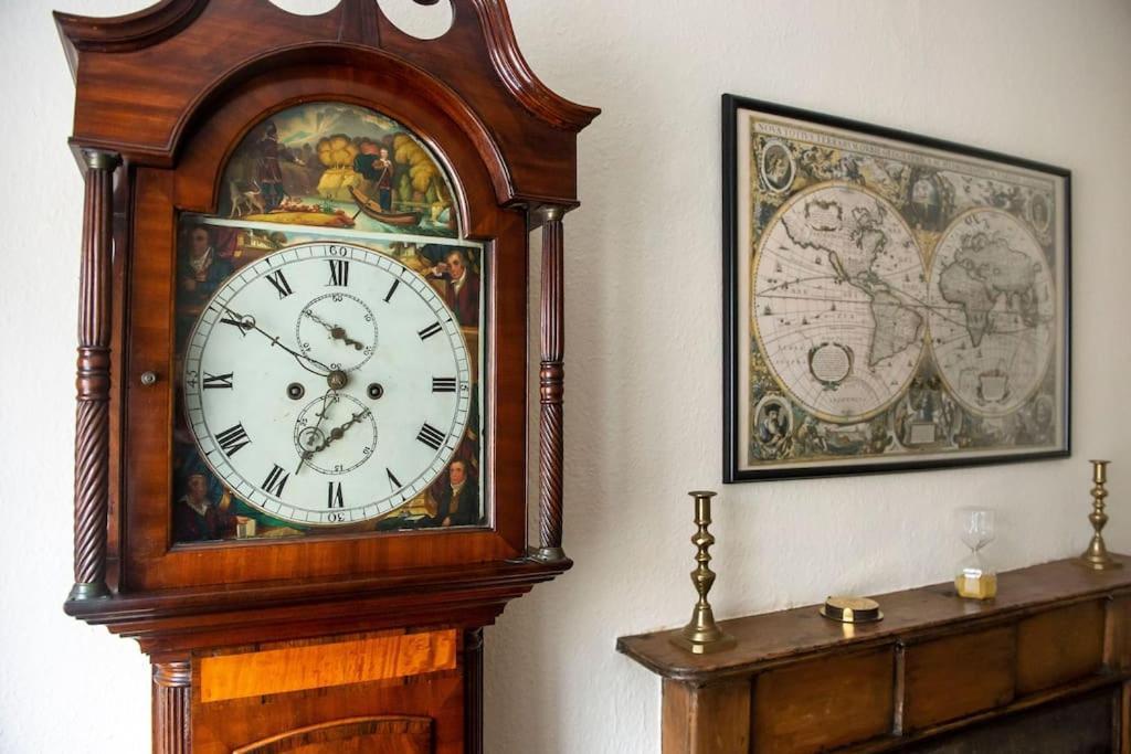 Appartement Charm & Character On Historic Rose Street *