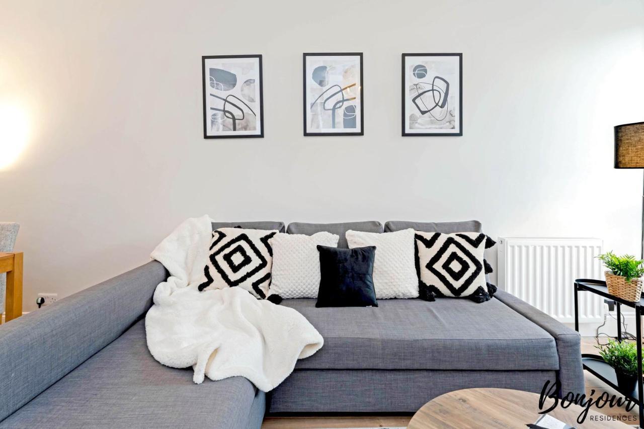 Appartement Mabillon - Gorgeous-haymarket, City Centre-free Parking By Bonjour Residences