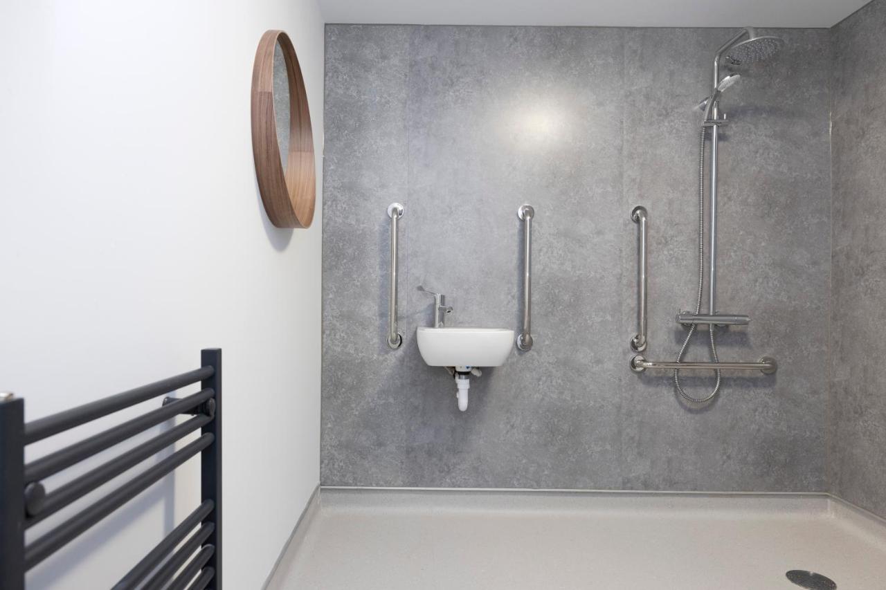 Apartment Altido Elegant Near The Meadows EDI
