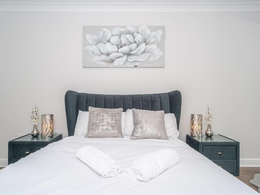 Luxury 2bed 2bath Flat In City Centre- Free Parking! Appartement